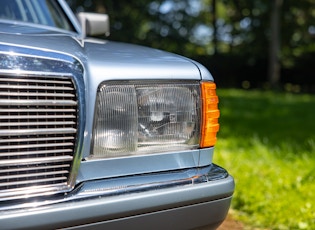 1987 MERCEDES-BENZ (W126) 300 SE - 20,475 MILES