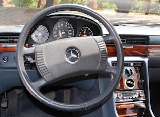 1977 MERCEDES-BENZ (W116) 280 S