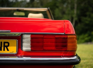 1987 MERCEDES-BENZ (R107) 300 SL