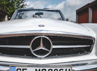 1970 MERCEDES-BENZ 280 SL PAGODA