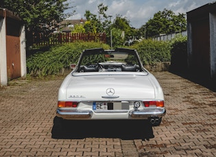 1970 MERCEDES-BENZ 280 SL PAGODA