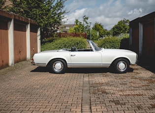 1970 MERCEDES-BENZ 280 SL PAGODA