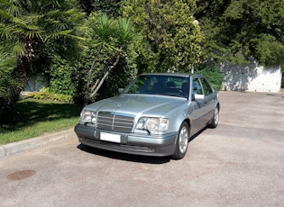 1994 MERCEDES-BENZ (W124) E 500