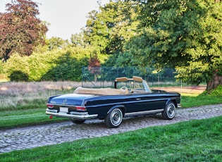 1969 MERCEDES-BENZ (W111) 280 SE CABRIOLET