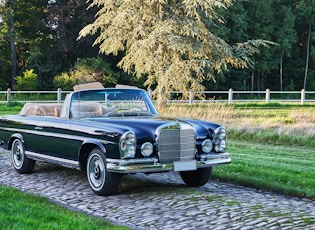 1969 MERCEDES-BENZ (W111) 280 SE CABRIOLET