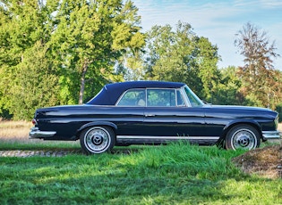 1969 MERCEDES-BENZ (W111) 280 SE CABRIOLET