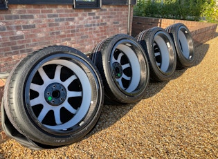 CARBON FIBRE RENAULTSPORT MEGANE TROPHY-R WHEELS