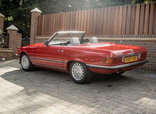 1988 MERCEDES-BENZ (R107) 300 SL