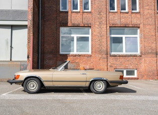 1974 MERCEDES-BENZ (R107) 450 SL