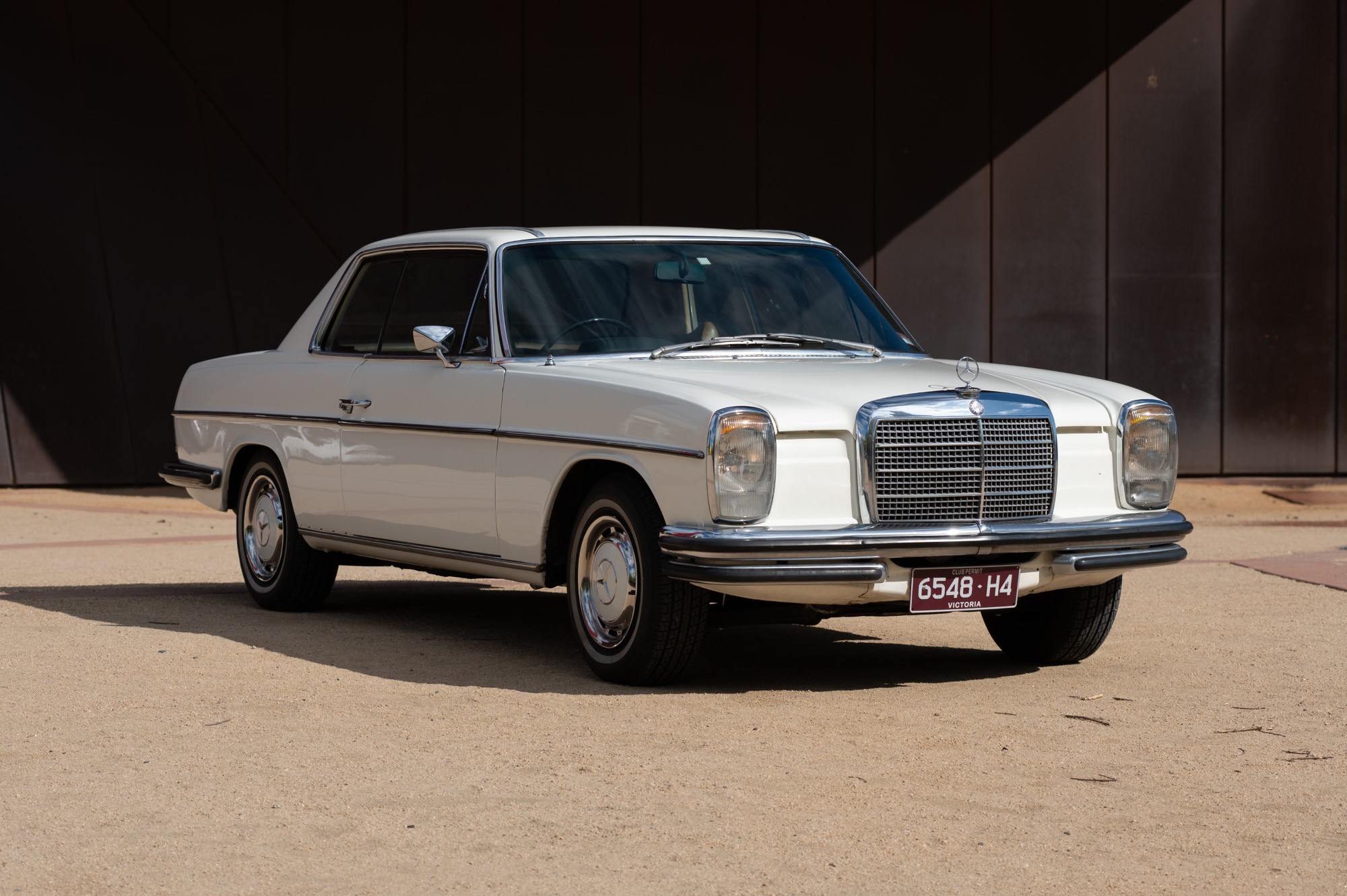 1972 MERCEDES-BENZ (W114) 280 CE COUPE