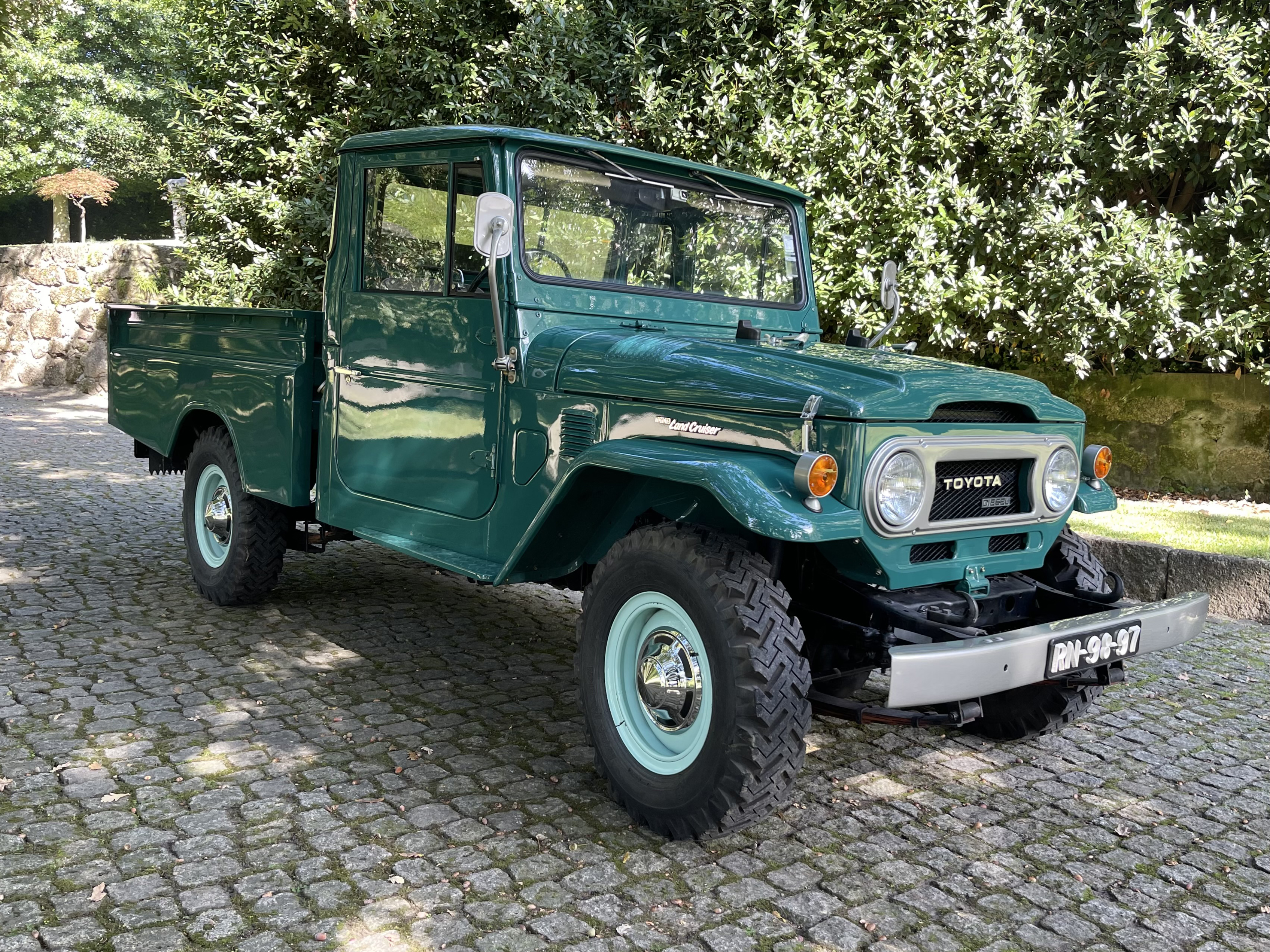 1974 TOYOTA HJ-45 LAND CRUISER PICKUP