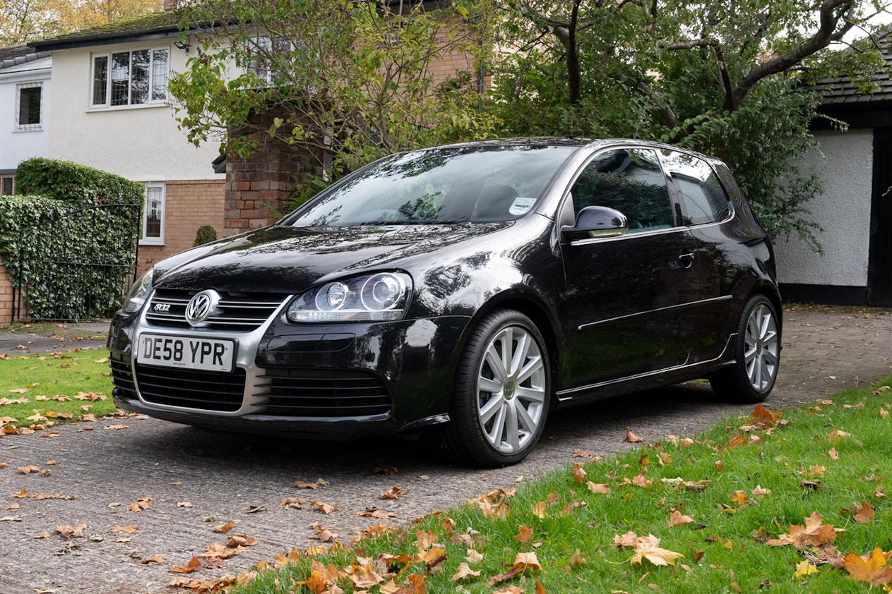 2009 VOLKSWAGEN GOLF (MK5) R32 - 13,743 MILES