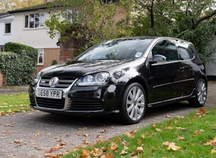 2009 VOLKSWAGEN GOLF (MK5) R32 - 13,743 MILES