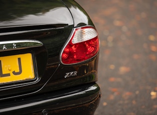 2002 JAGUAR XKR 100 4.0 COUPE