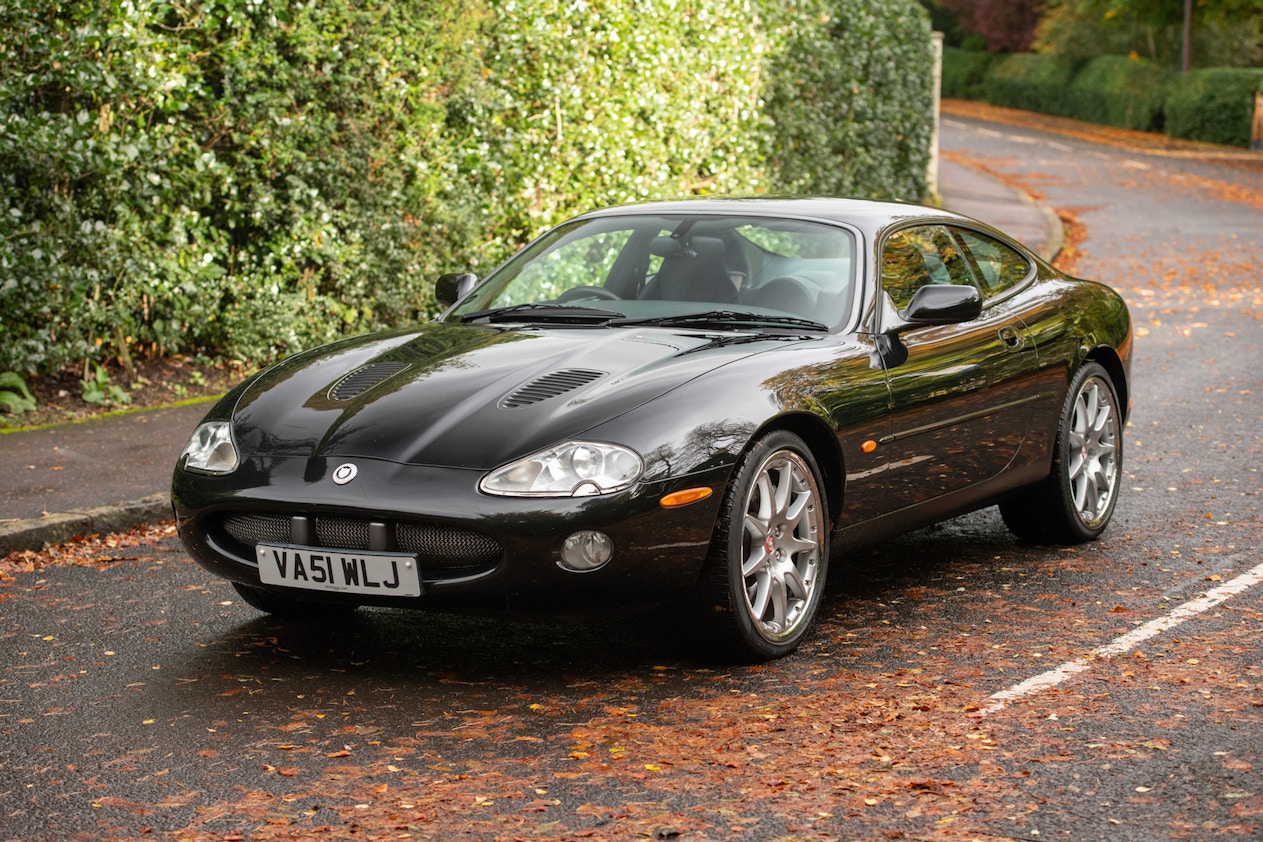 2002 JAGUAR XKR 100 4.0 COUPE