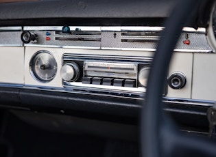 1967 MERCEDES-BENZ (W113) 250 SL PAGODA