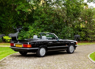 1989 MERCEDES-BENZ (R107) 300 SL