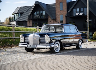 1966 MERCEDES-BENZ (W111) 220 SE 'FINTAIL'