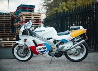 1989 SUZUKI RGV250 'PEPSI'