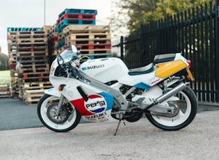 1989 SUZUKI RGV250 'PEPSI'