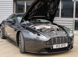 2009 ASTON MARTIN V12 VANTAGE - MANUAL