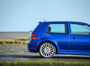 2003 VOLKSWAGEN GOLF (MK4) R32 