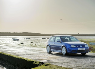 2003 VOLKSWAGEN GOLF (MK4) R32 