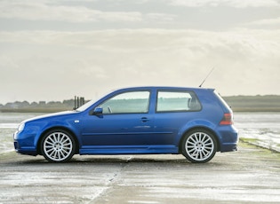 2003 VOLKSWAGEN GOLF (MK4) R32 