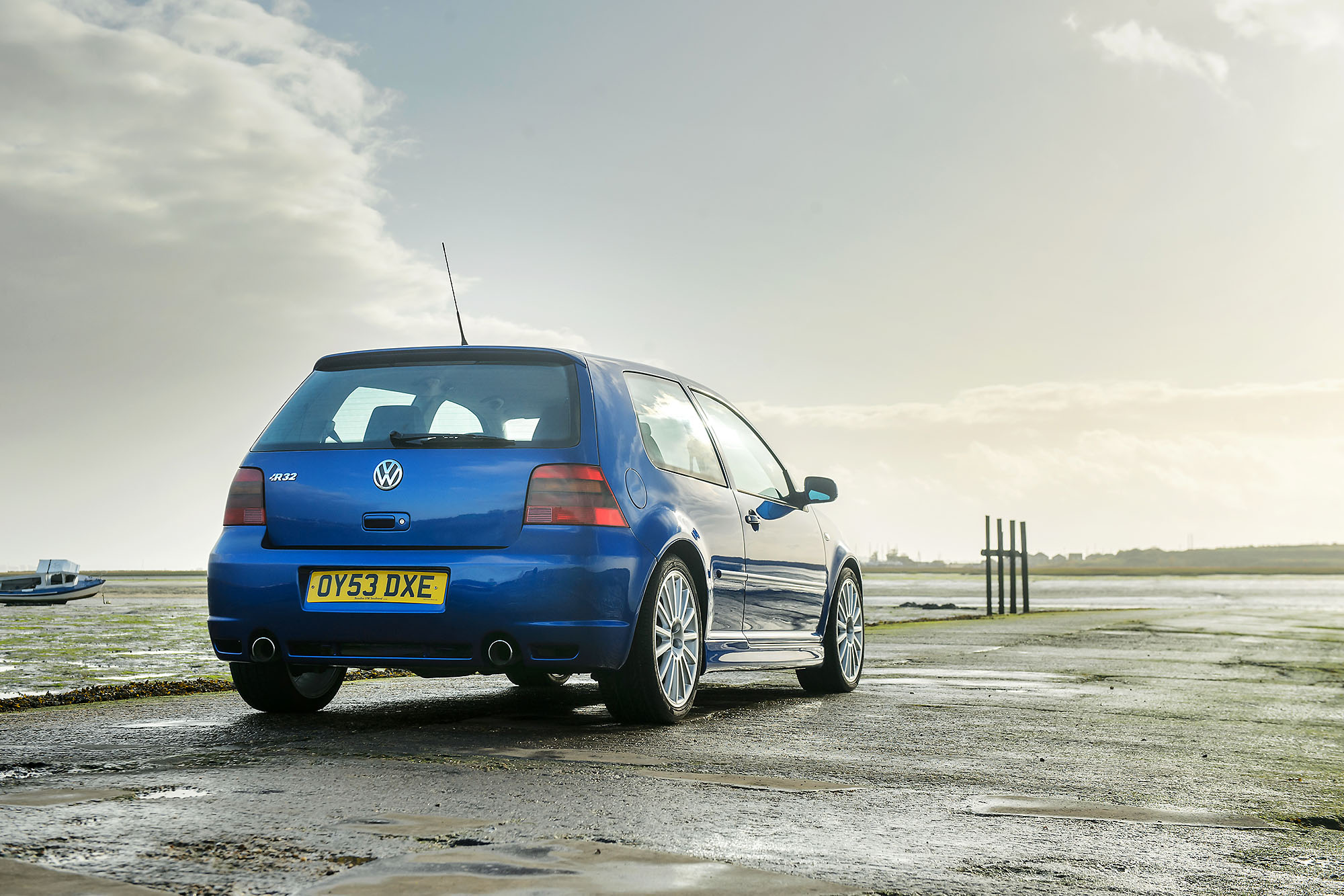 2003 VOLKSWAGEN GOLF (MK4) R32 