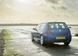 2003 VOLKSWAGEN GOLF (MK4) R32 