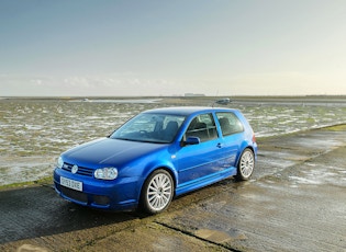 2003 VOLKSWAGEN GOLF (MK4) R32 