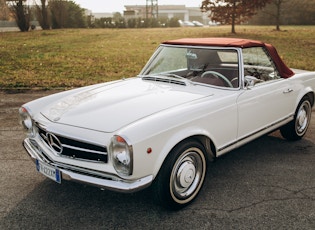 1967 MERCEDES-BENZ 230 SL PAGODA