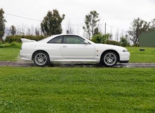 1997 NISSAN SKYLINE (R33) GT-R