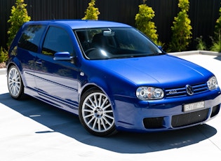 2004 VOLKSWAGEN GOLF (MK4) R32