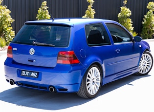 2004 VOLKSWAGEN GOLF (MK4) R32