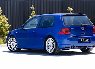 2004 VOLKSWAGEN GOLF (MK4) R32