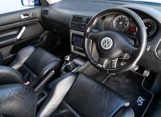 2004 VOLKSWAGEN GOLF (MK4) R32