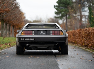 1982 DELOREAN DMC-12