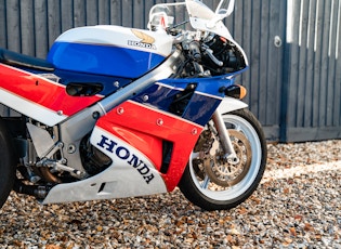 1989 HONDA VFR-750R RC30 - 2,529 MILES