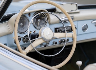 1959 MERCEDES-BENZ 190 SL