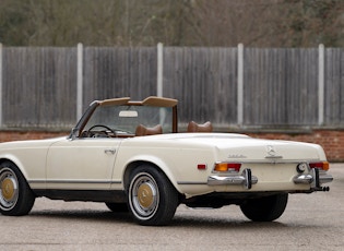 1970 MERCEDES-BENZ 280 SL PAGODA