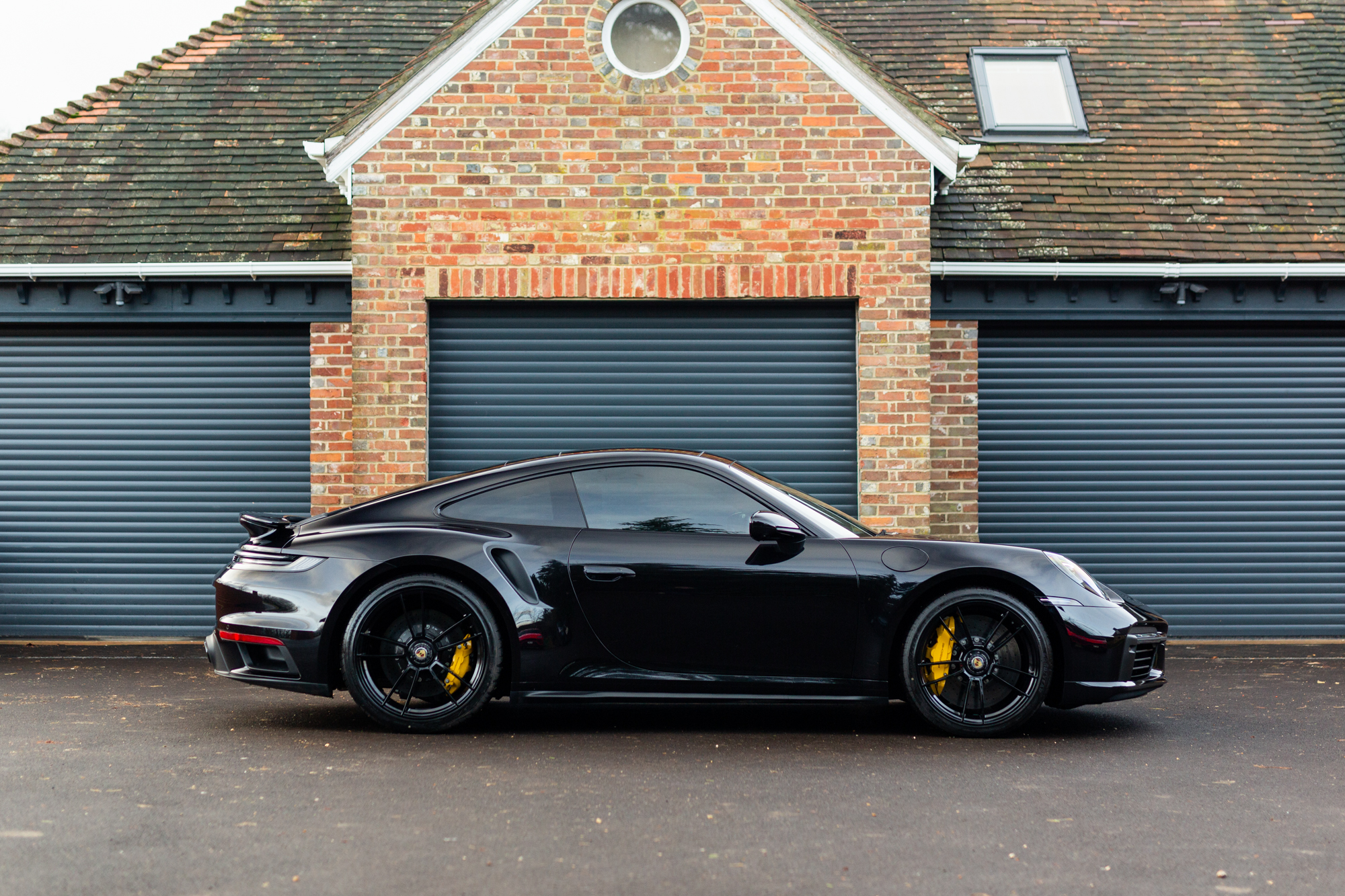 ポルシェ 911 (992)TurboSChristmasEdition2021 Porsche 992 Turbo S 2021 - elferspot.com - Marketplace for