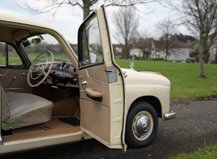 1958 MERCEDES-BENZ (W105) 219 'PONTON'