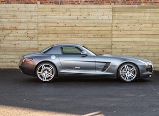 2010 MERCEDES-BENZ SLS AMG