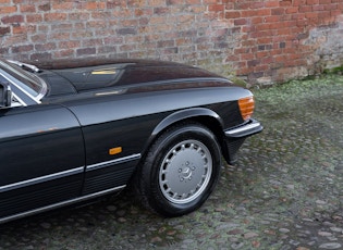 1988 MERCEDES-BENZ (R107) 500 SL