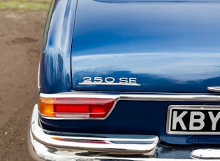 1965 MERCEDES-BENZ (W111) 250 SE