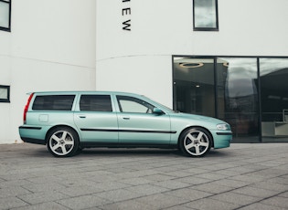 2003 VOLVO V70 R