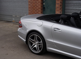 2009 MERCEDES-BENZ (R230) SL63 AMG