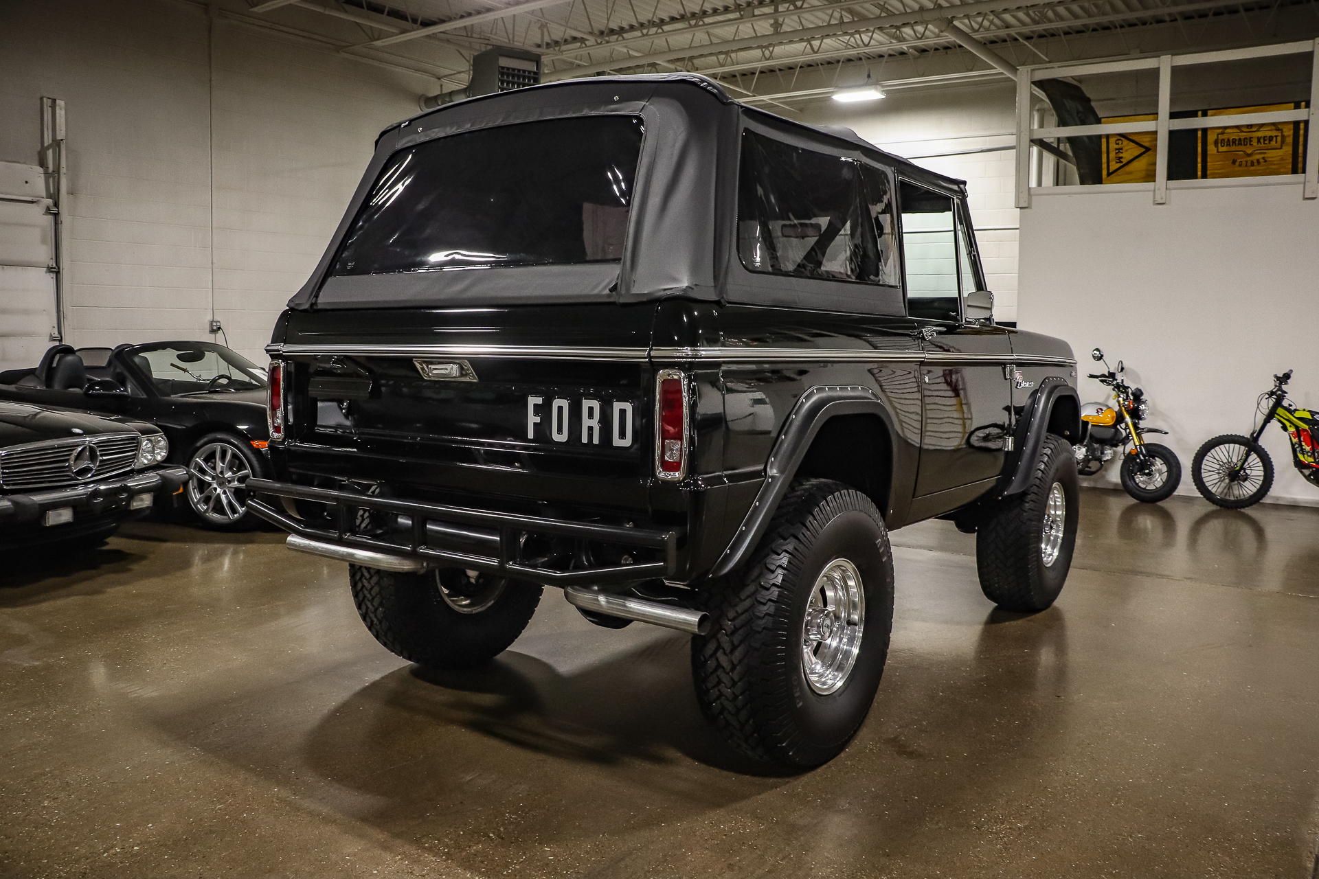 🔥 INTRODUCING THE ALL-NEW 2025 FORD BRONCO STROPPE EDITION! 🔥 Built to  honor Baja racing legend Bill Stroppe, this Bronco is rugged, bold, and  born for adventure. ✓ Exclusive Stroppe heritage graphics, image size:1263x842