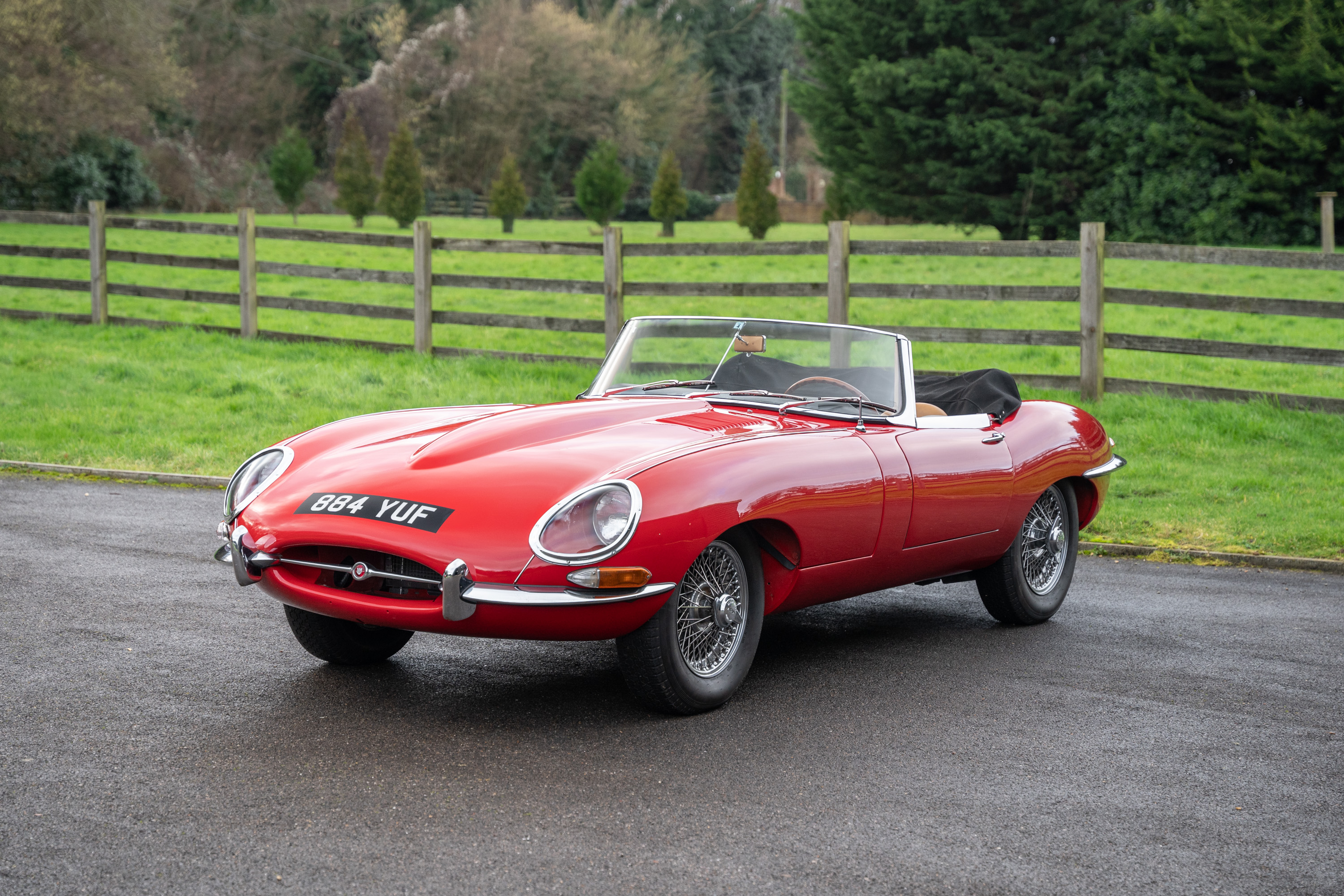 1961 JAGUAR E-TYPE SERIES 1 3.8 'FLAT FLOOR' ROADSTER for